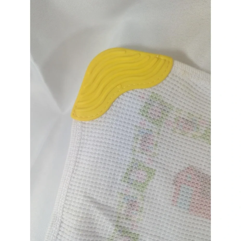 Munchkin Baby Teething Blanket Thermal Waffle Weave Lovey